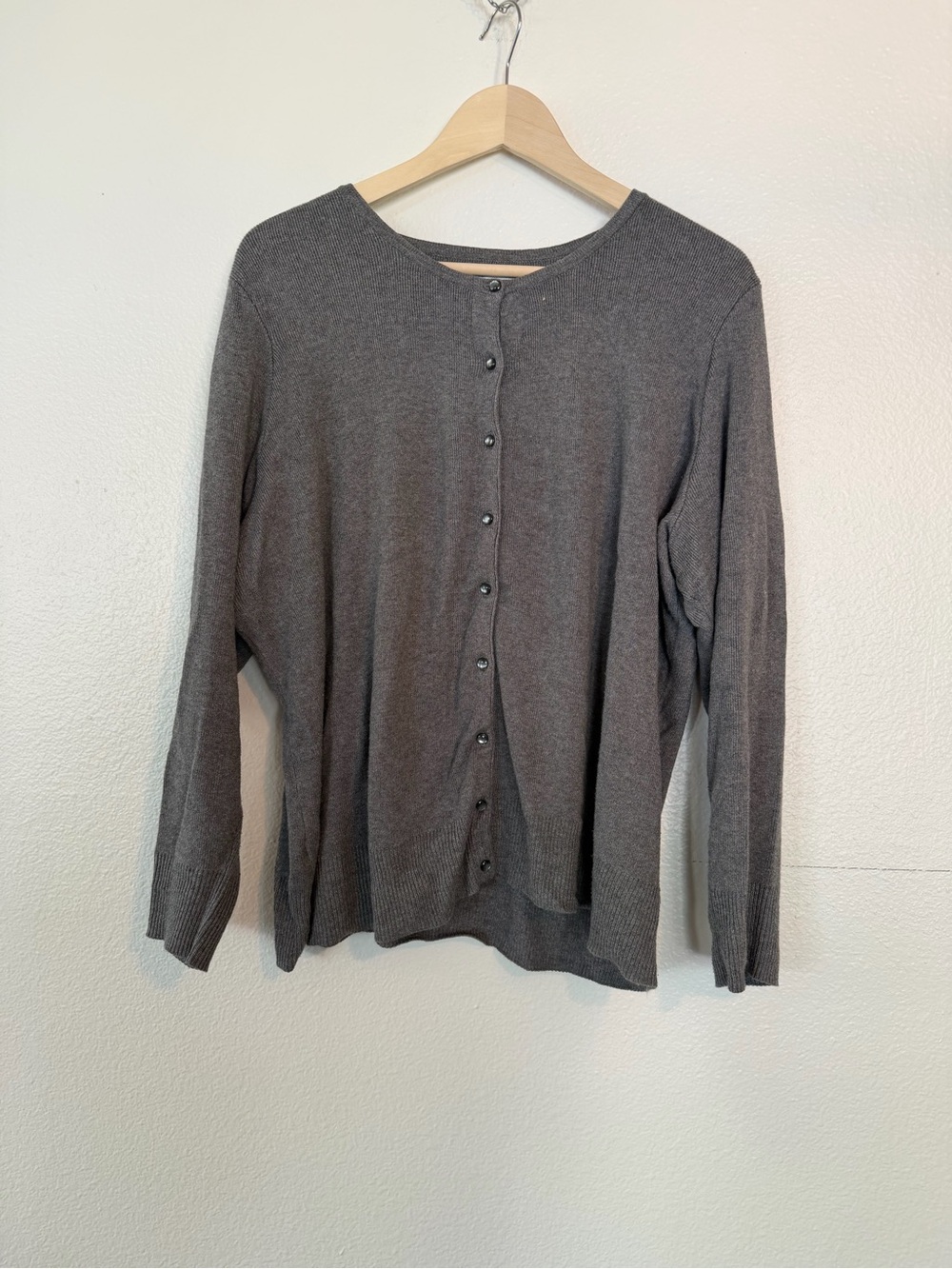 croft & barrow Gray Button-Back Knit Cardigan